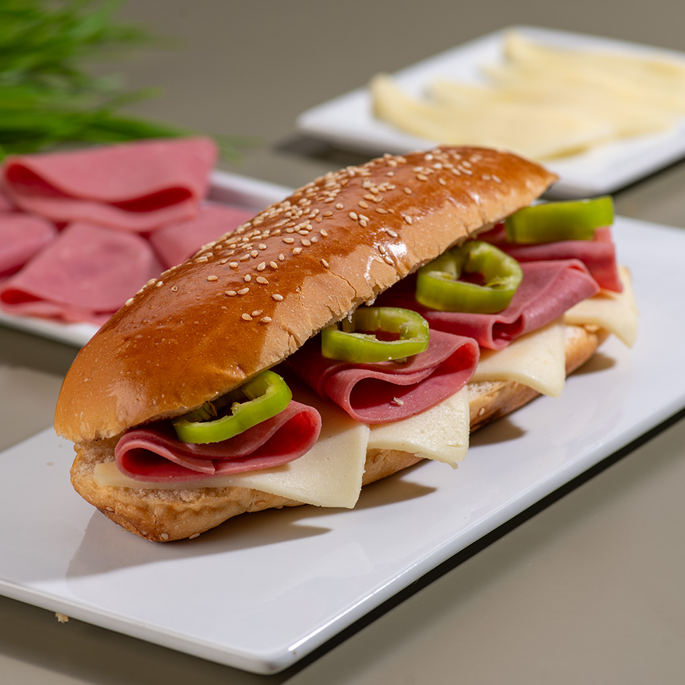 Kaşarlı Salamlı Sandviç